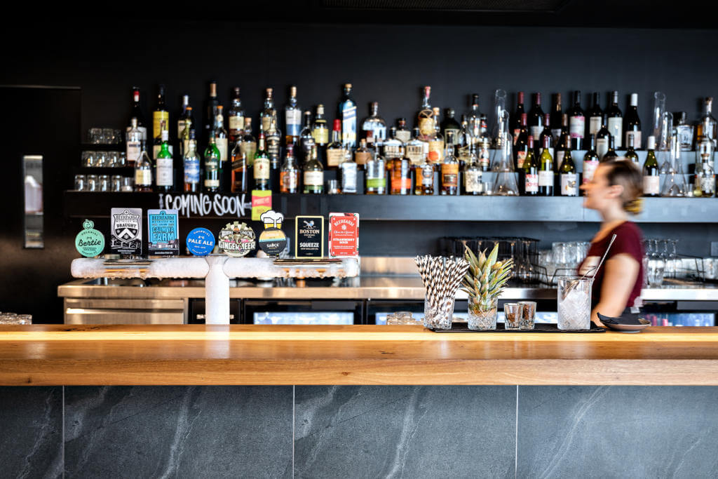 Lyric Lane, Perth Pubs, Perth Bars, Beer Taps